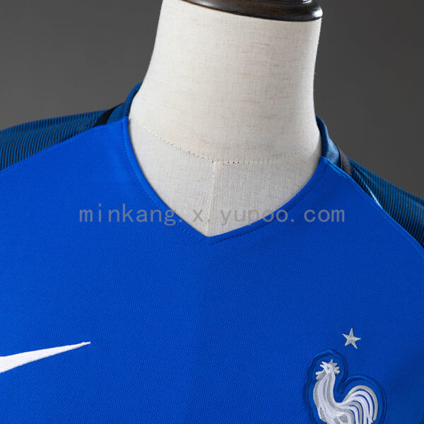 Camiseta Selección de Francia 2016 Retro Local - detalle escudo