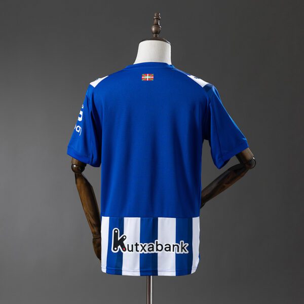 Camiseta Deportivo Alavés 2020/21 Local — detalle escudo
