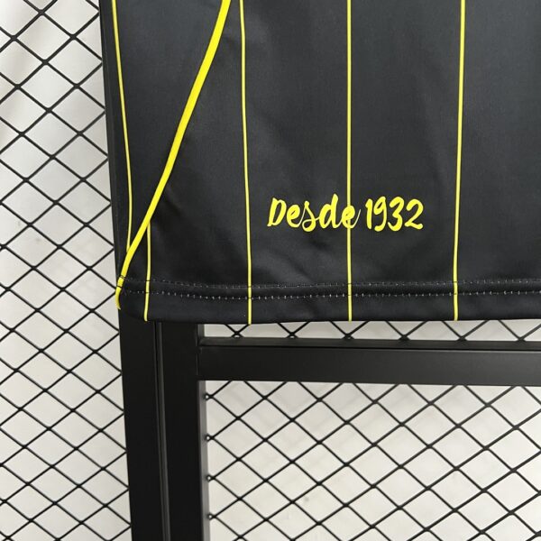 Camiseta Wolverhampton Wanderers 2023/24 Visita — detalle