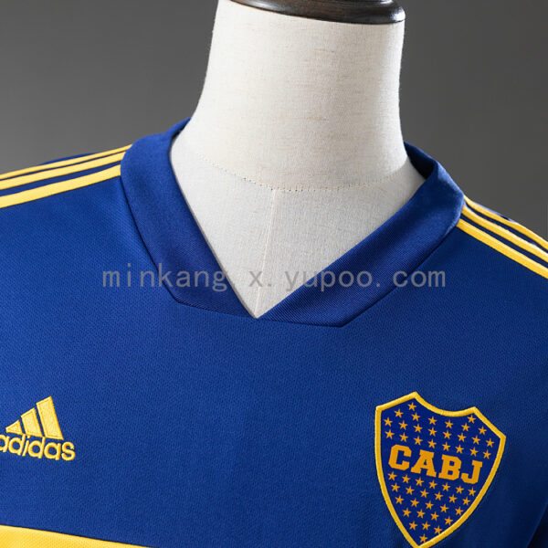 Camiseta Boca Juniors 2021 Retro Local - detalle escudo