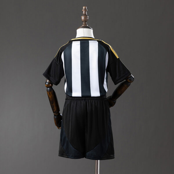 Camiseta Atlético Mineiro 2024/25 Local — textura del tejido