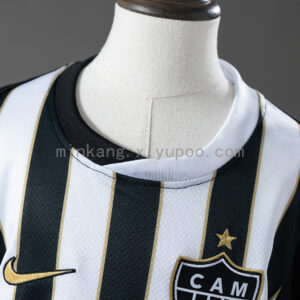 Camiseta Atlético Mineiro 2023/24 Local — detalle costuras