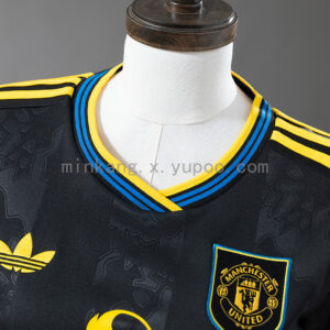 Camiseta Manchester United 2023/24 Tercera - vista frontal