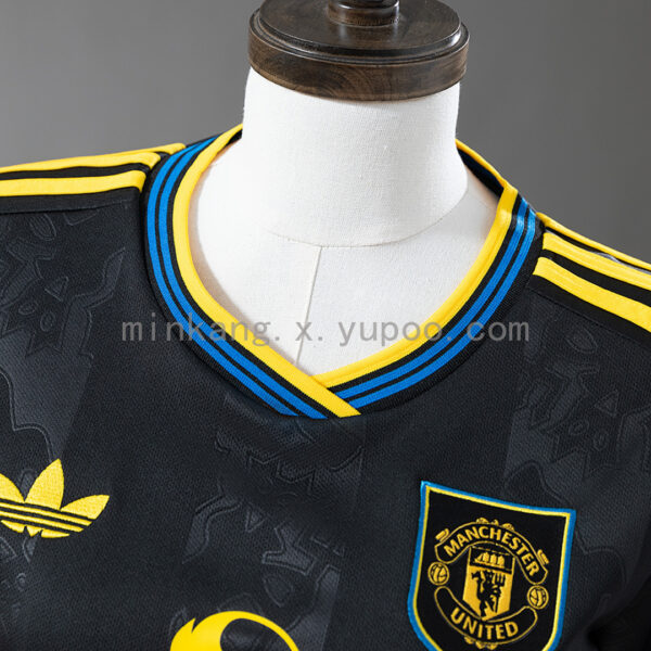 Camiseta Manchester United 2023/24 Tercera - vista frontal
