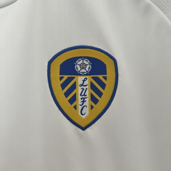 Camiseta Leeds United 2023/24 Local - detalle