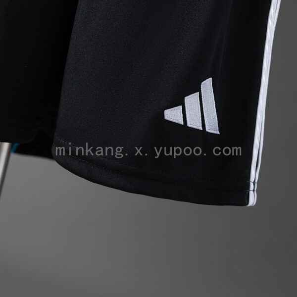 Camiseta Newcastle 2005/06 Retro Local - detalle hombro
