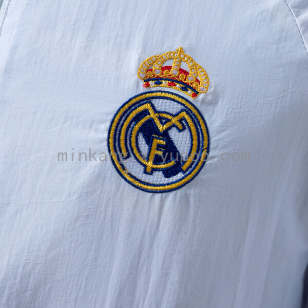 Camiseta Real Madrid 1991 Retro Entrenamiento Blanca — detalle cuello interior