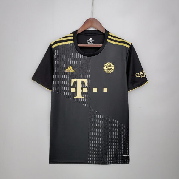 Camiseta FC Bayern München 2023/24 Visita - detalle escudo del club