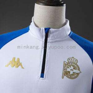 Camiseta Deportivo La Coruña 2023/24 Entrenamiento Manga Larga - detalle escudo