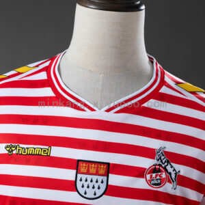 Camiseta FC Köln 2023/24 Local Manga Larga - detalle escudo