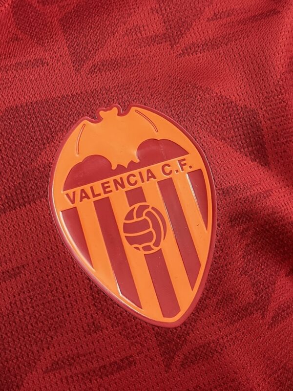 Camiseta Valencia CF 2023/24 Visita — detalle