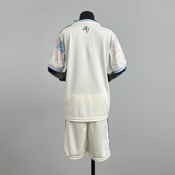 Camiseta Aston Villa 2023/24 Tercera - detalle