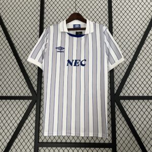 Camiseta Everton 1990 Retro Local - detalle del logo Umbro bordado