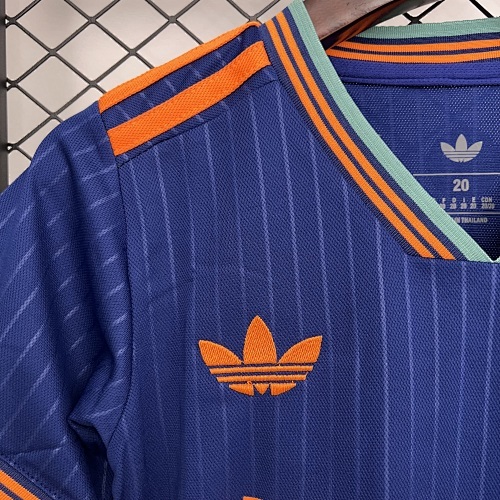 Camiseta Newcastle United 2023/24 Tercera - detalle