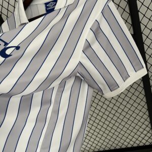 Camiseta Everton 1990 Retro Local - detalle de las franjas grises