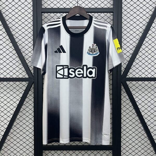 Camiseta Newcastle United 2024/25 Local - detalle