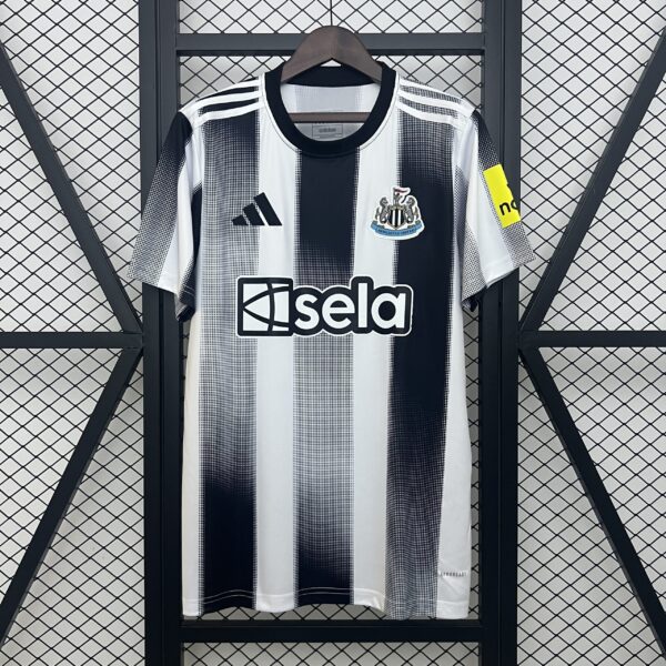 Camiseta Newcastle United 2024/25 Local - detalle