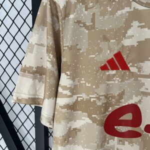 Camiseta Nottingham Forest 2023/24 Entrenamiento - detalle