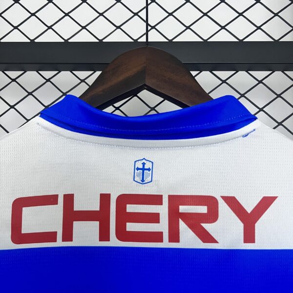 Camiseta Universidad Católica 2024/25 Edición Especial - detalle