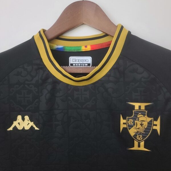 Camiseta Vasco da Gama 2023/24 Local — detalle emblema en cuello trasero