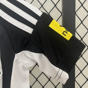 Camiseta Newcastle United 2023/24 Local - detalle