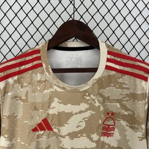 Camiseta Nottingham Forest 2023/24 Entrenamiento - detalle