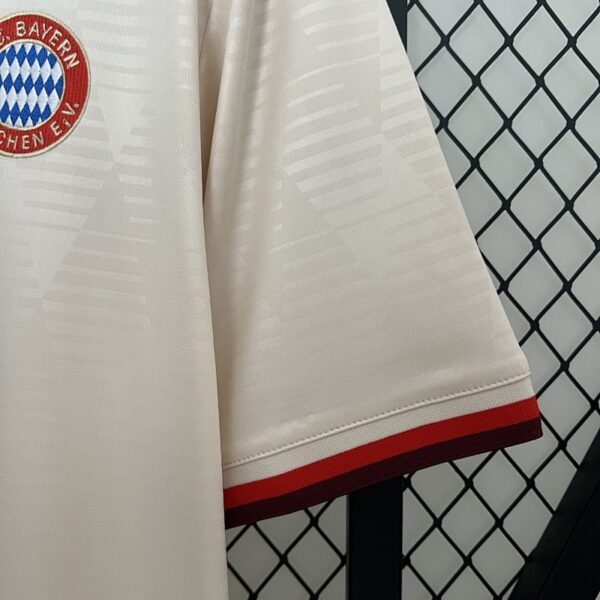 Camiseta Bayern Munich 1991 Retro Visita - detalle
