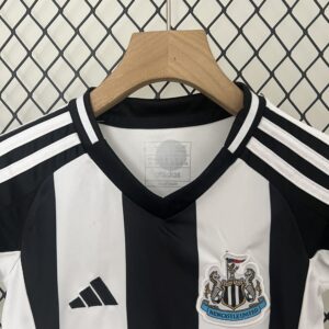 Camiseta Newcastle United 2023/24 Local - detalle
