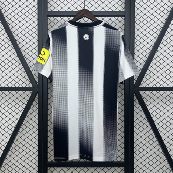 Camiseta Newcastle United 2024/25 Local - detalle