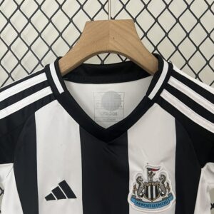 Camiseta Newcastle United 2023/24 Local - detalle