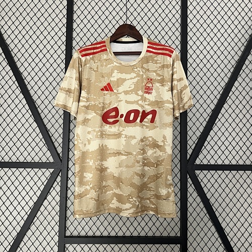 Camiseta Nottingham Forest 2023/24 Entrenamiento - detalle