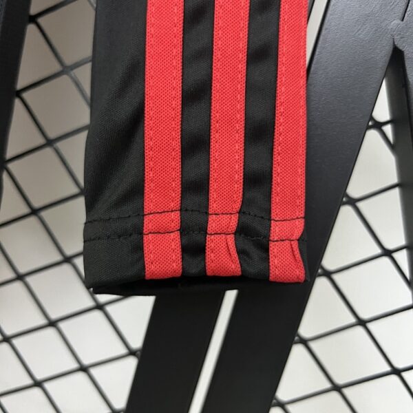 Camiseta Flamengo 2024/25 Local — detalle