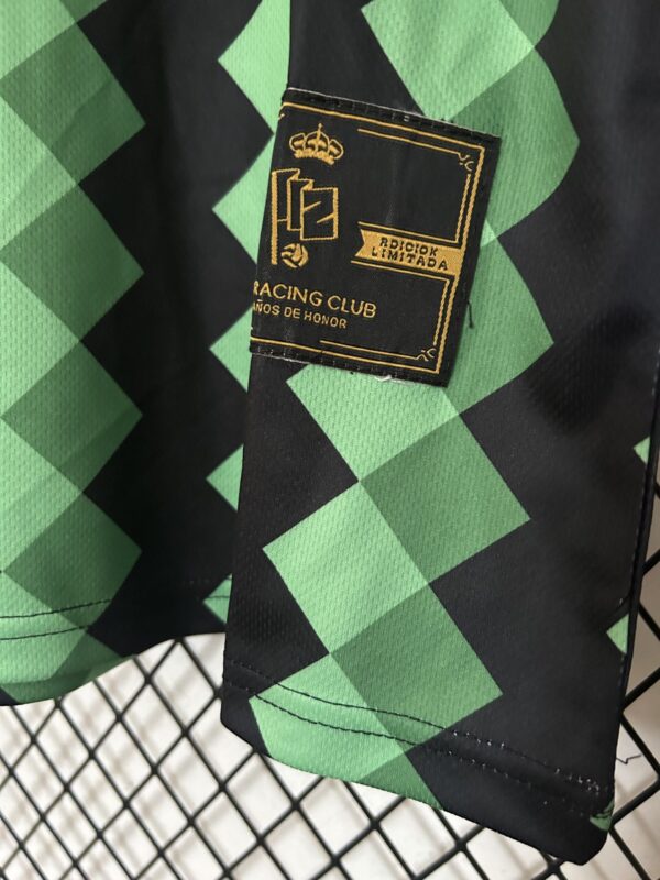 Camiseta Racing de Santander 2013 Aniversario Retro Local — detalles de color negro