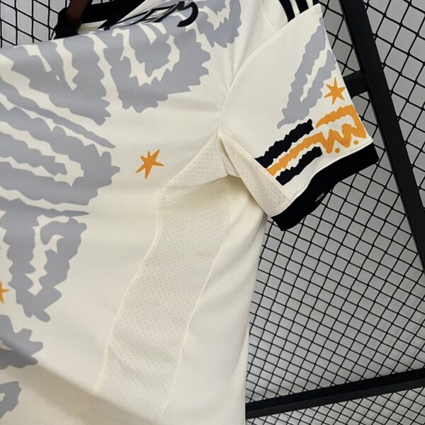 Camiseta Atlético Mineiro 2021 Edición Especial Manto da Massa 113 — detalle