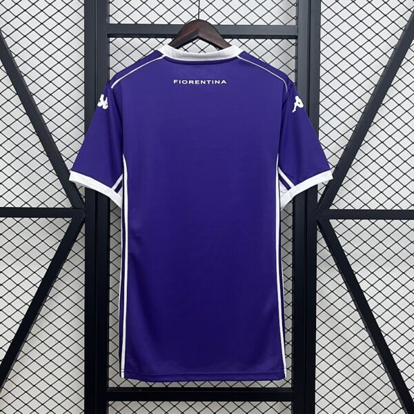 Camiseta Fiorentina 2024/25 Local - detalle de la manga derecha