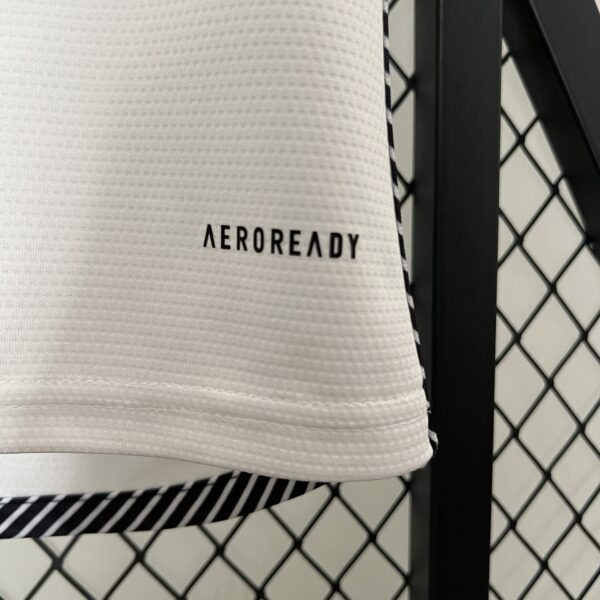 Camiseta Colo Colo 2024/25 Local Mujer - detalle