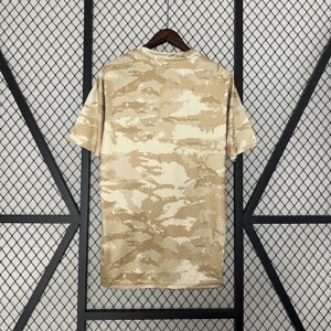 Camiseta Nottingham Forest 2023/24 Entrenamiento - detalle