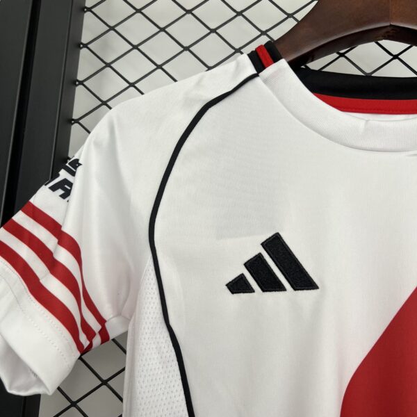 Camiseta River Plate 2024/25 Local - detalle