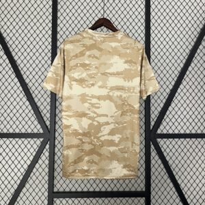 Camiseta Nottingham Forest 2023/24 Entrenamiento - detalle