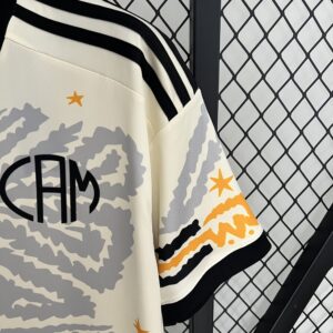 Camiseta Atlético Mineiro 2021 Edición Especial Manto da Massa 113 — detalle