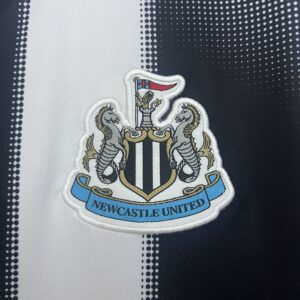 Camiseta Newcastle United 2024/25 Local - detalle