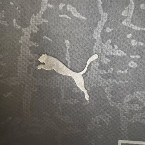 Camiseta Borussia Dortmund Edición Especial Oscura - detalle