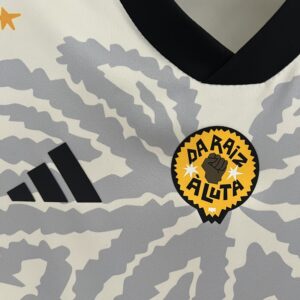 Camiseta Atlético Mineiro 2021 Edición Especial Manto da Massa 113 — detalle
