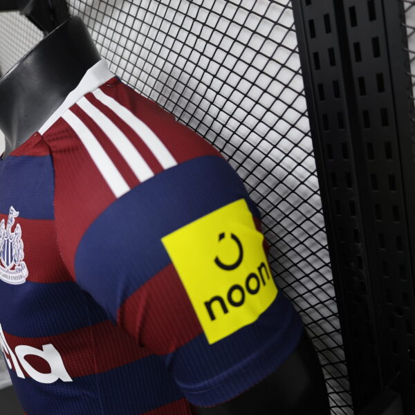 Camiseta Newcastle United 2023/24 Tercera Versión Jugador - detalle