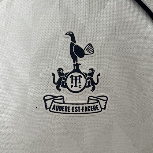 Camiseta Tottenham Hotspur 1984 Retro Local - detalle
