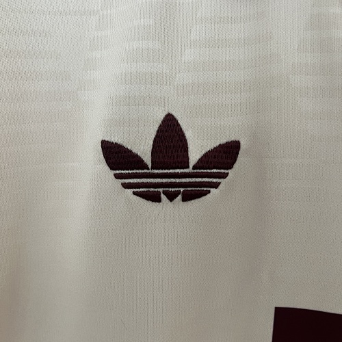 Camiseta Bayern Munich 1991 Retro Visita - detalle escudo