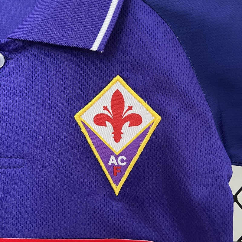 Camiseta Fiorentina 1998 Retro Local - detalle escudo