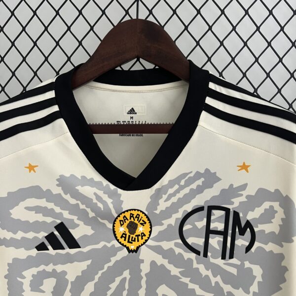 Camiseta Atlético Mineiro 2021 Edición Especial Manto da Massa 113 — detalle