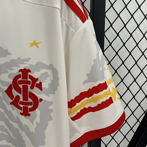 Camiseta Internacional 2023/24 Tercera Edición Especial — detalle