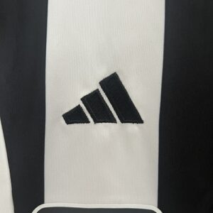 Camiseta Newcastle United 2023/24 Local - detalle